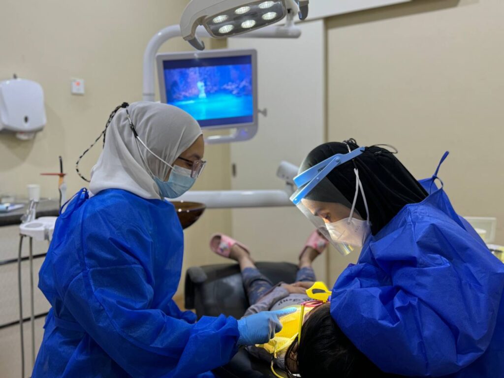 PATIENT DENTURE- KLINIK PERGIGIAN SARAH OMAR